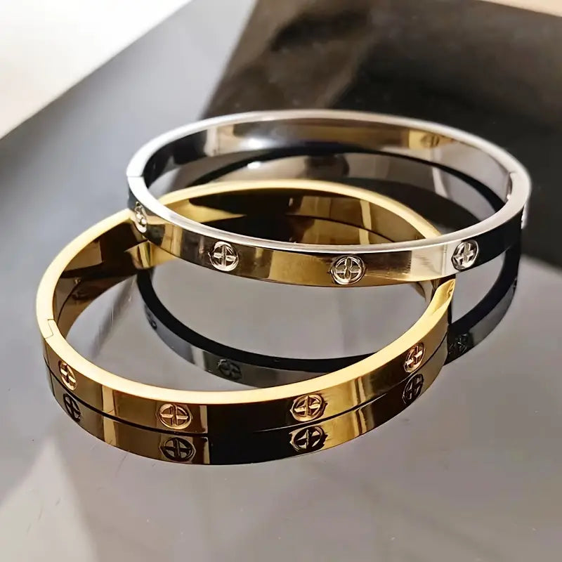 ✨ Sleek Unisex Bracelet in Gold & Silver Finish ✨