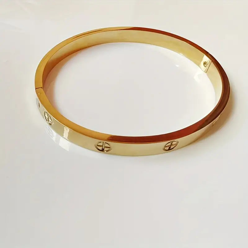 ✨ Sleek Unisex Bracelet in Gold & Silver Finish ✨