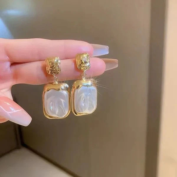 Vintage Glamour Gold Studs